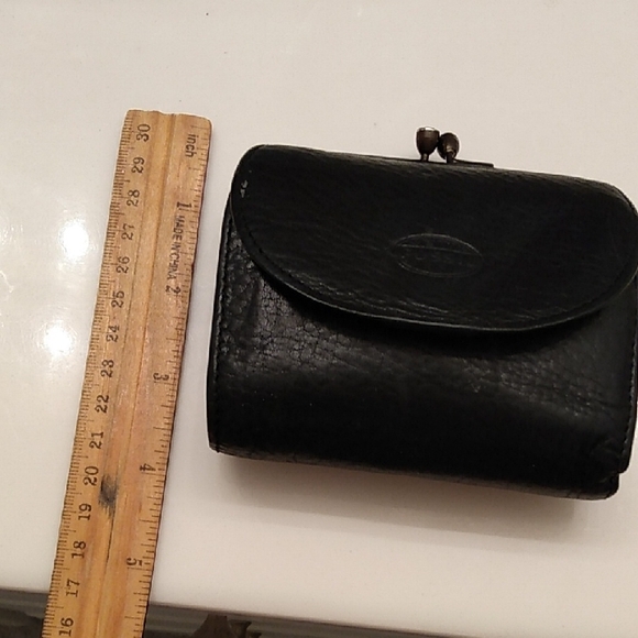 Fossil Elegant Compact Black Genuine Leather Wallet Kisslock Coin Purse - Picture 13 of 16